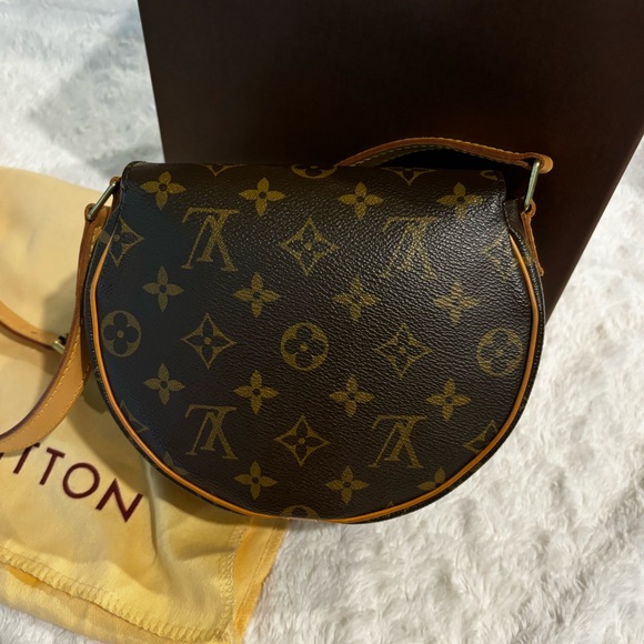 Louis Vuitton Monogram Sac Tambourin Crossbody - Picture 2 of 15